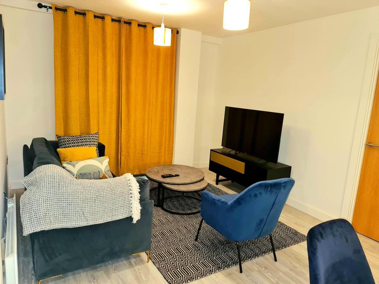 Exquisite Cosy 2-Bed Apartment In Salford Manchester Exterior photo